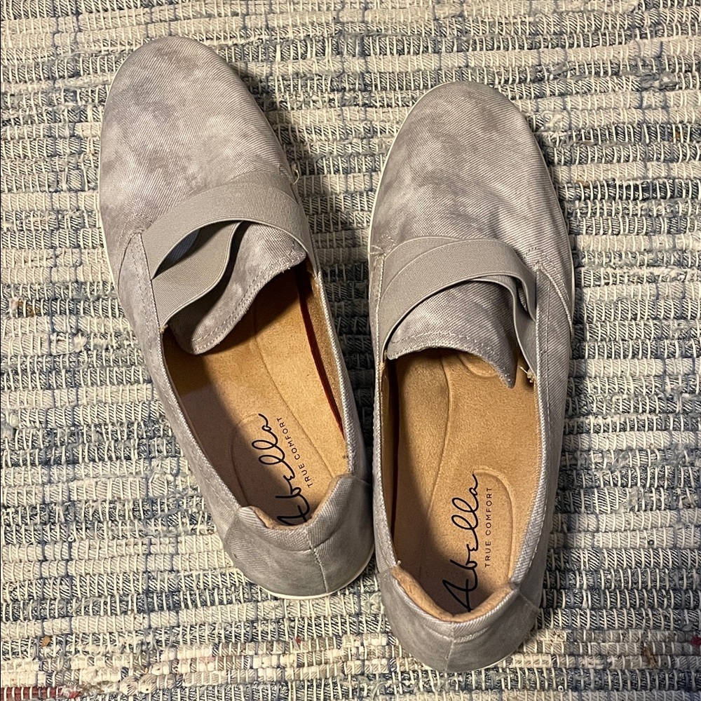 Abella Light Gray Casual Slip-Ons